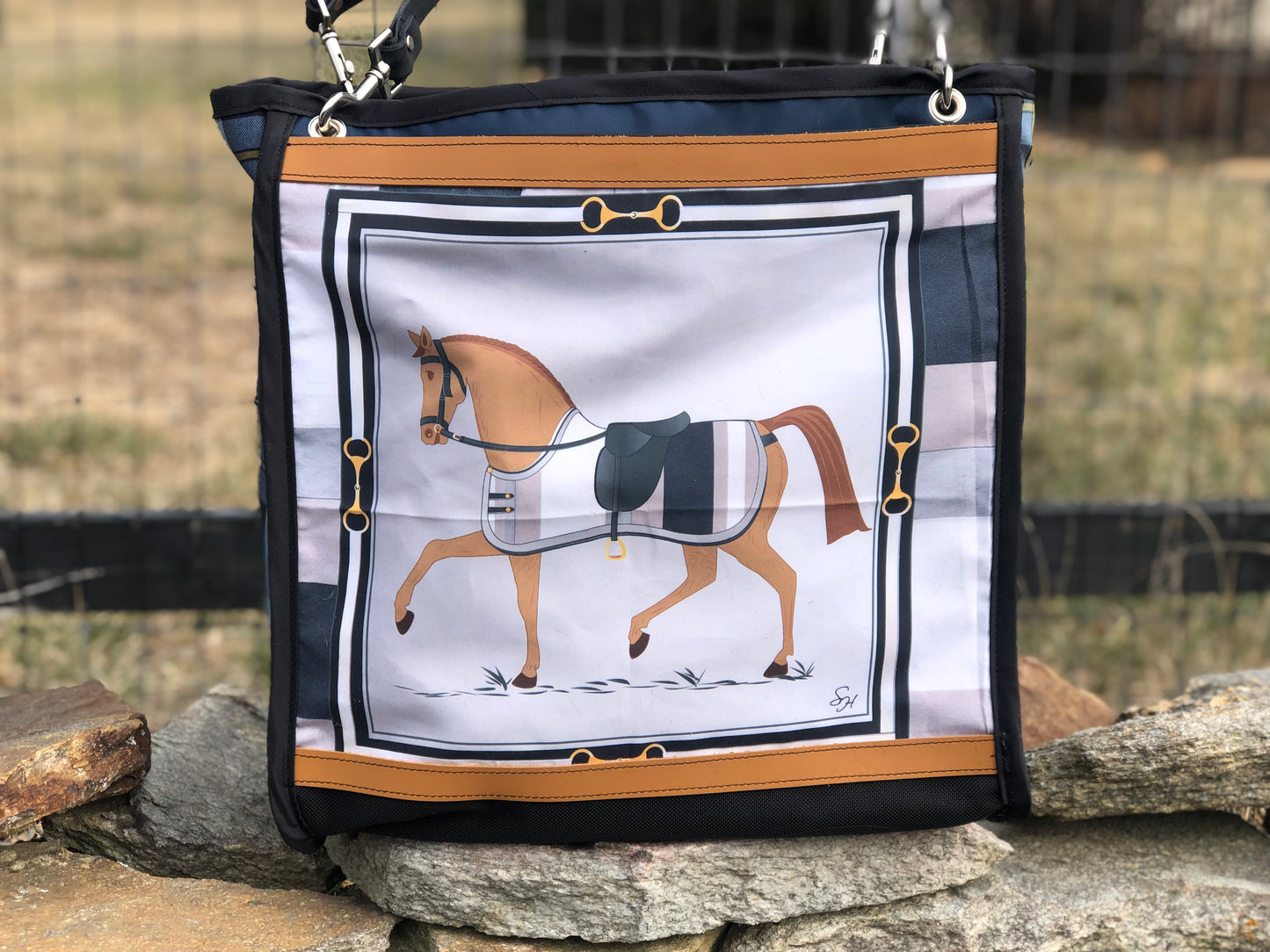Large tote